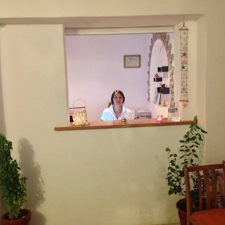 Anna Aparthotel