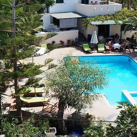 Aparthotel Anna 4*