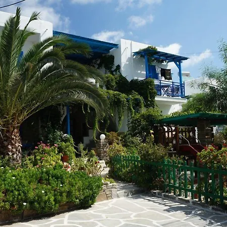 Anna מלון דירות 4*