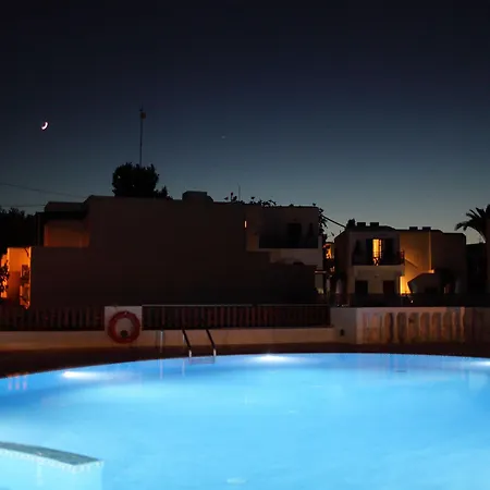 Anna Aparthotel