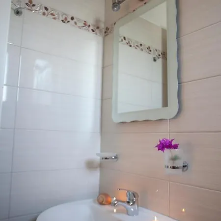 Aparthotel Anna 3*